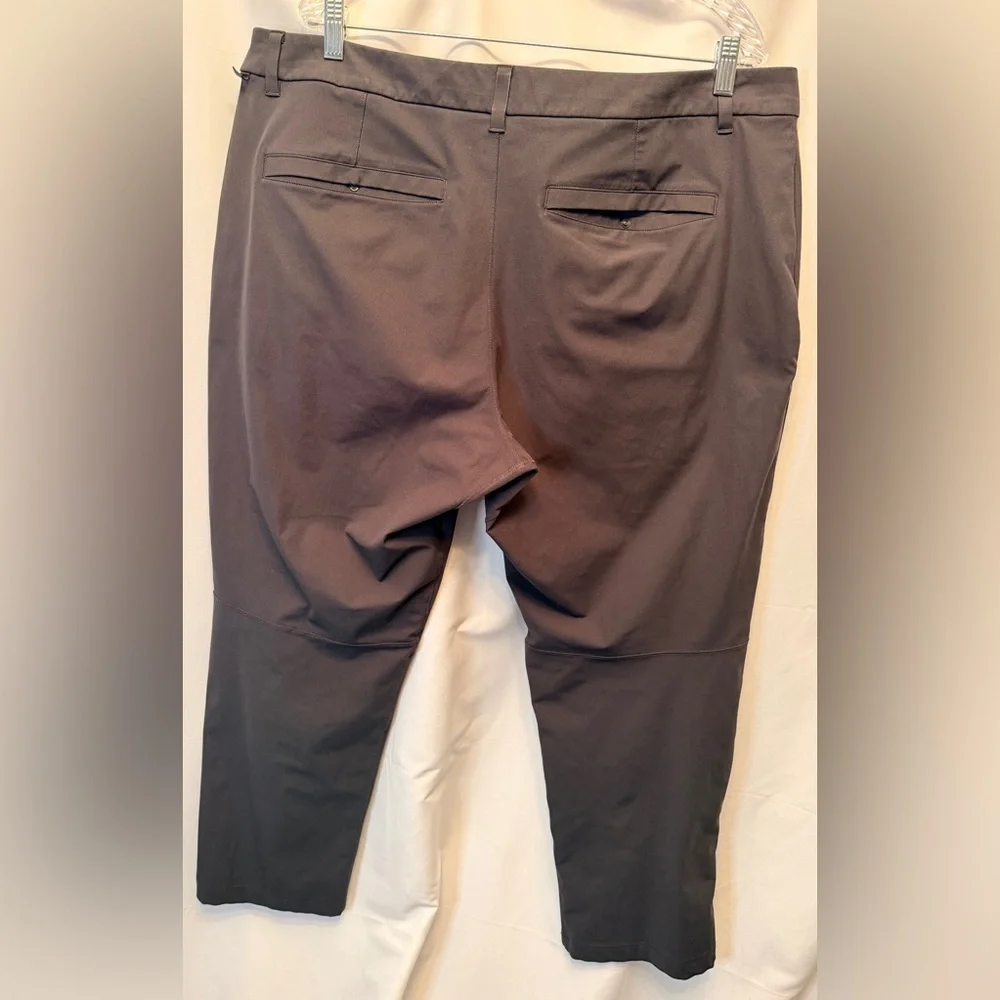 Lululemon‎ Men’s Size 40x30 Commission Relaxed Fit Charcoal Gray Pants LM5ACGS